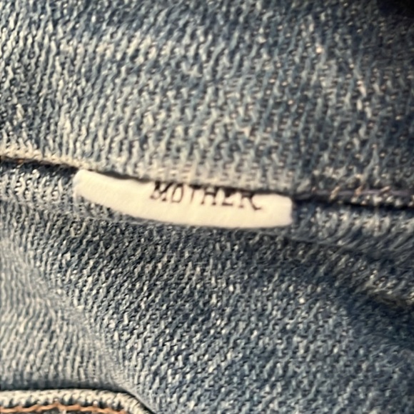 MOTHER High Waisted Looker Ankle Chew Jeans in Push the Envelope inseam 29”. - Picture 12 of 17